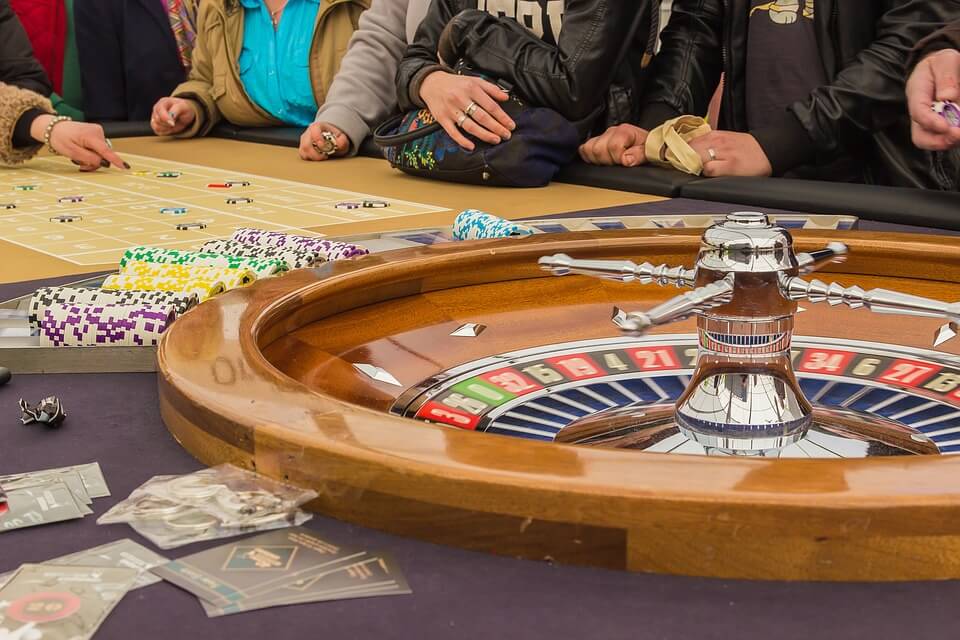 Agressieve verliezer vernielt casino Meppel