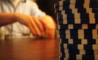 Man met gokverslaving aangemoedigd om online te gokken bij zustersites